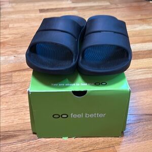 OOFOS Black Slide Sandals